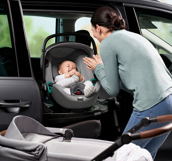Römer Autosedačka Baby-Safe iSense 2022