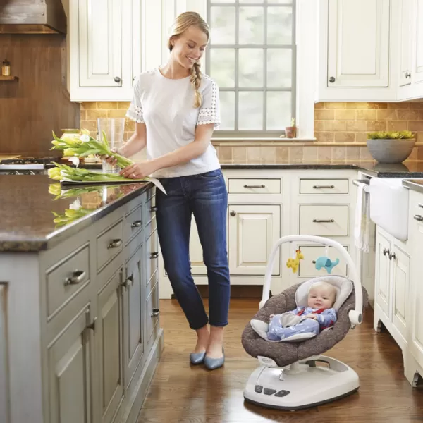 Graco Move with Me®