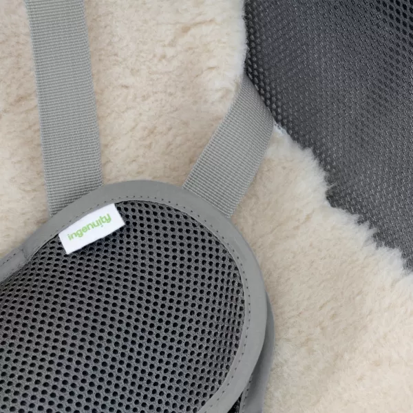 INGENUITY Houpačka konvertibilní vibrující s melodií Every Season™ Chic Boutique™ 0m+ do 9 kg