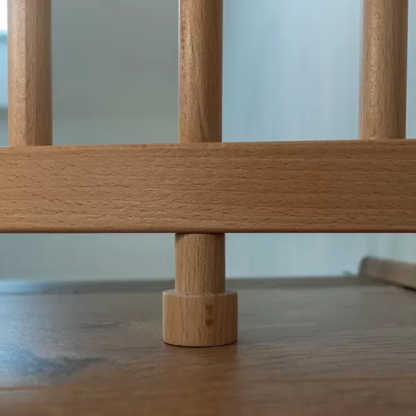 Baby Dan Vysoká zábrana Adjust Pro Stair Gate Baluster Edition wood, 74,5-114 cm, v.81cm