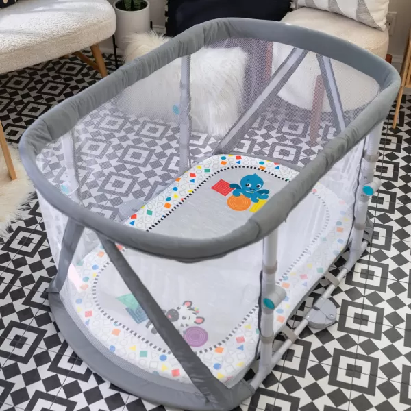 BABY EINSTEIN Podložka na hraní s ohrádkou a klavírem 3v1 Kick & Snooze™ 0m+