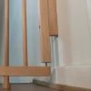 Baby Dan Vysoká zábrana Adjust Pro Stair Gate Baluster Edition wood, 74,5-114 cm, v.81cm