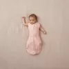 ERGOPOUCH Zavinovačka a pytel na spaní 2v1 Cocoon Daisies 0-3 m, 3-6 kg, 0,2 tog