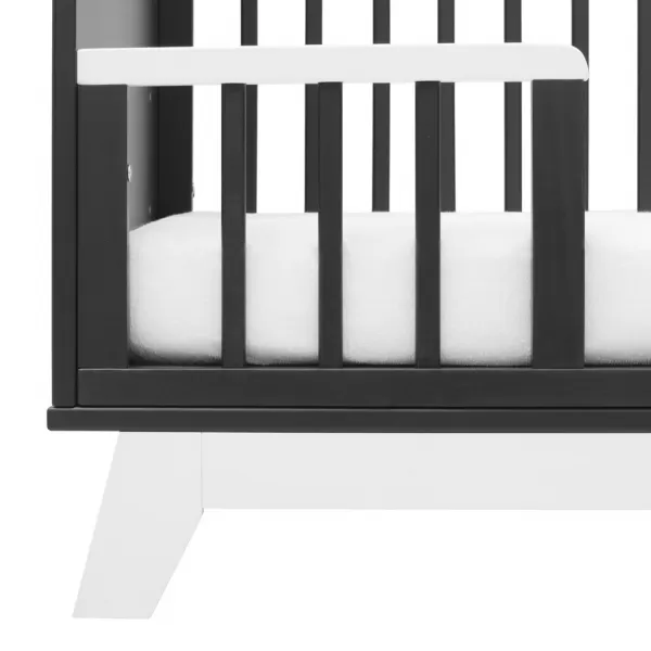 New Baby Dětská postýlka se zábranou MARCUS 120x60 cm grafit/bílá
