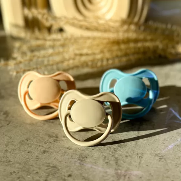 CANPOL BABIES Dudlík kaučukový s kulatou špičkou špičkou Nude 0-6m béžový