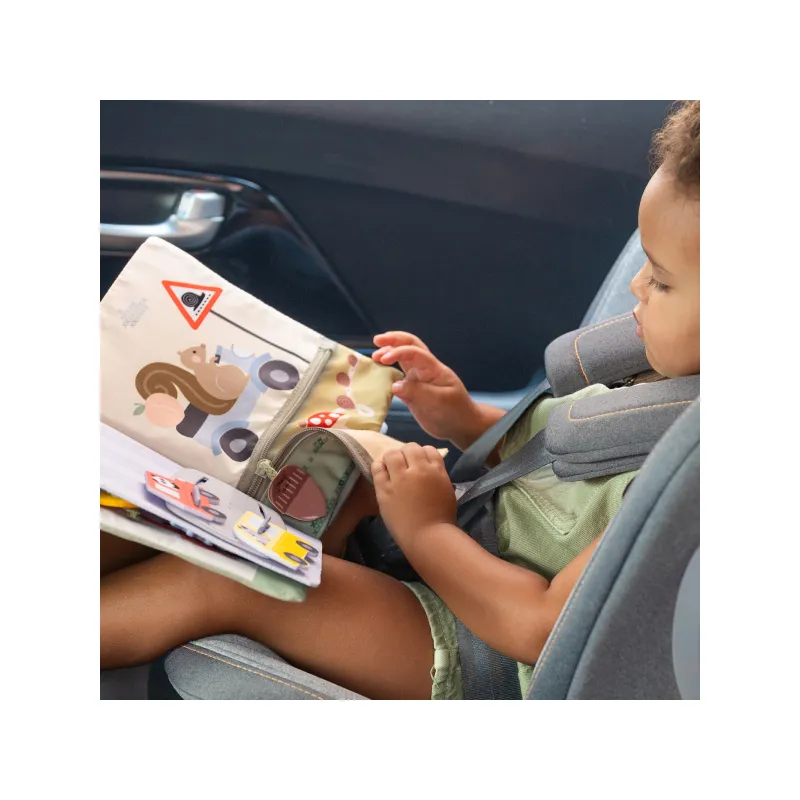 Taf Toys Knížka s aktivitami do auta Busy Book