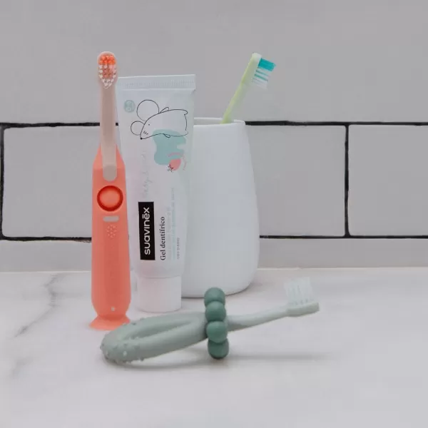 SUAVINEX Dětská zubní pasta BABY/KIDS s jahodovou příchutí - 50 ml